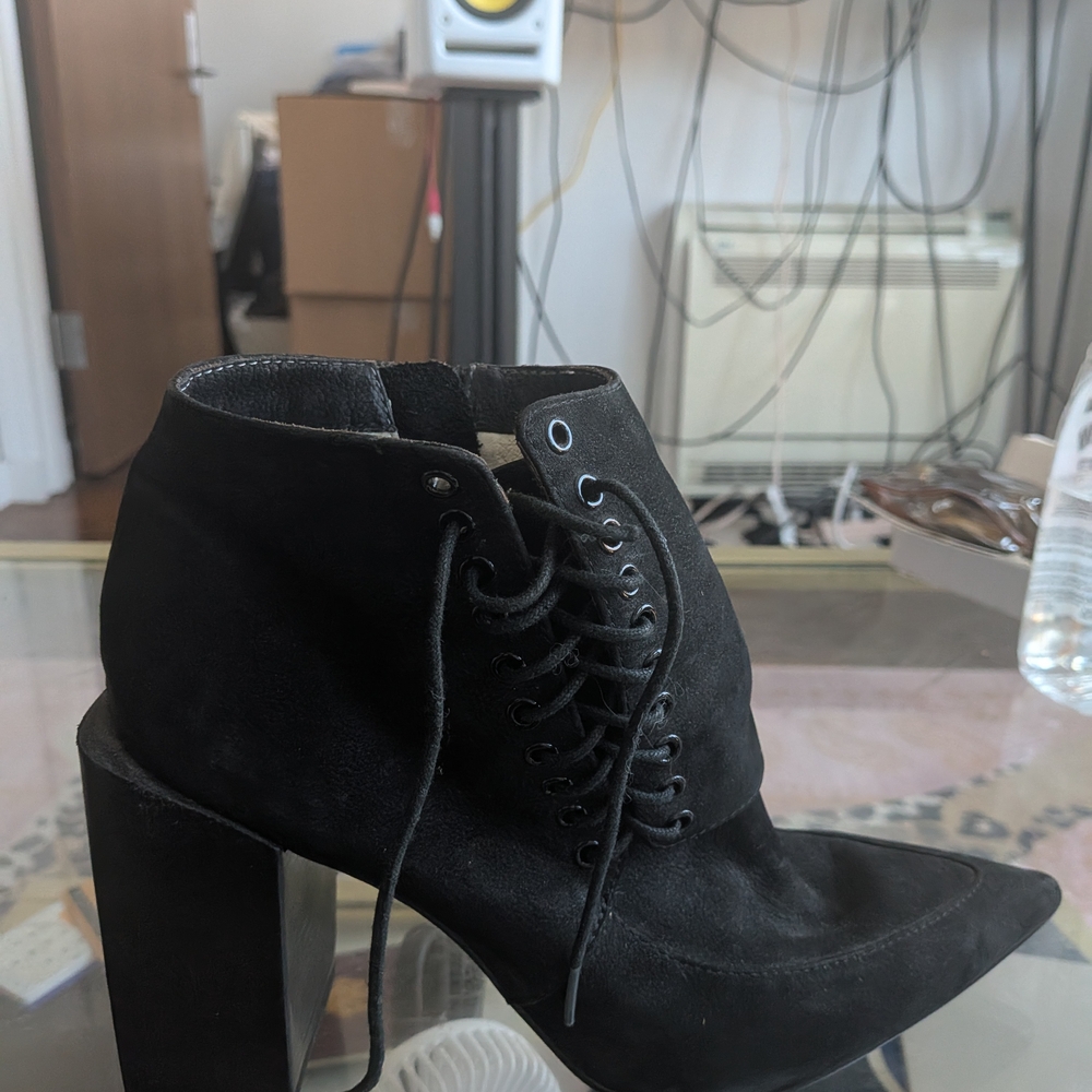 SENSO Black Heeled Ankle Boots